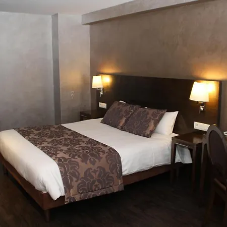 فندق De Guise Vieille 3*
